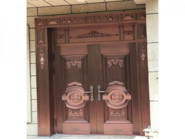 别墅铜门安装实例